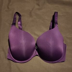Victoria's Secret Tshirt Push Up Full Coverage. 34DD Logo Straps